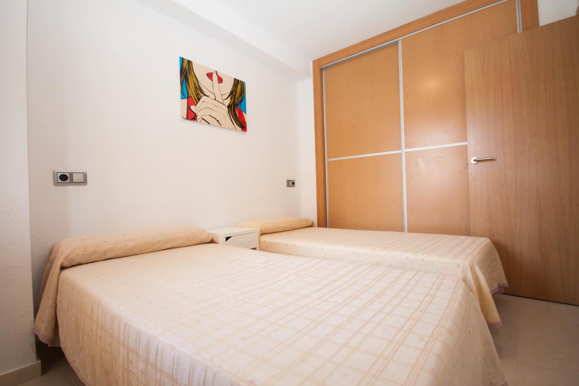 Apartamentos Maysan Бенидорм Стая снимка